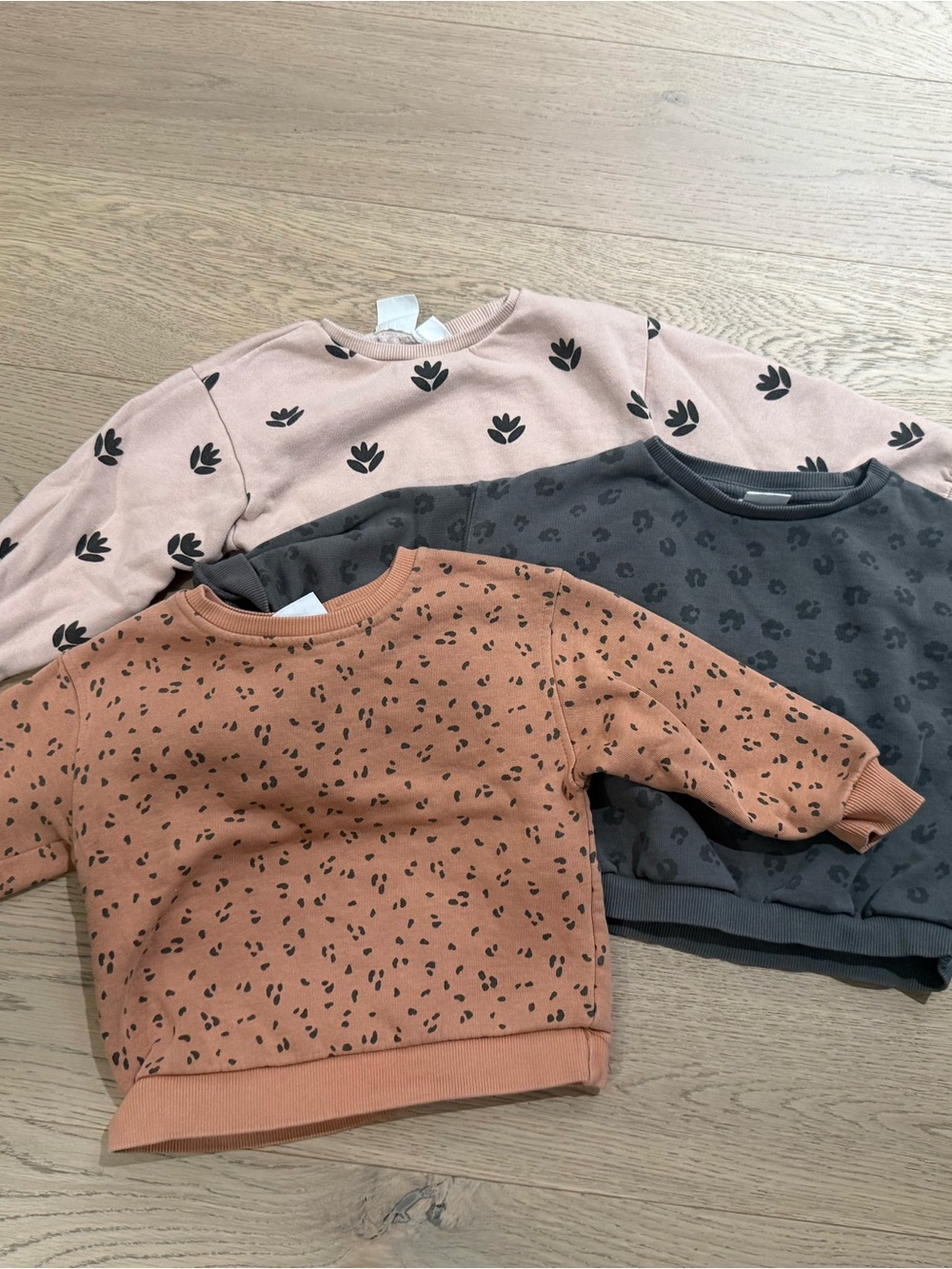 Set of 3 Zara girls sweatshirts size 2-3
